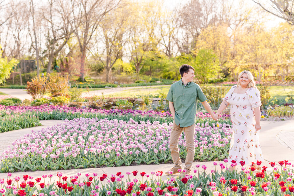 How to make your outfits and props personalized for your engagement session