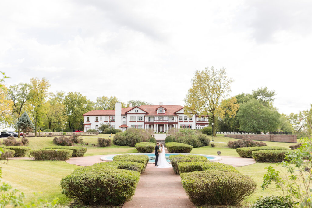 Longview Mansion, a historic outdoor wedding venue in Kansas City